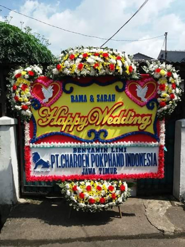 Karangan Bunga Pernikahan bereng bengkel